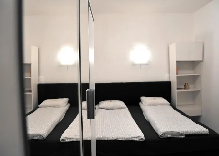 In Near Schoenbrunn & Westbahnhof - Keyless Check-in Apartmán *